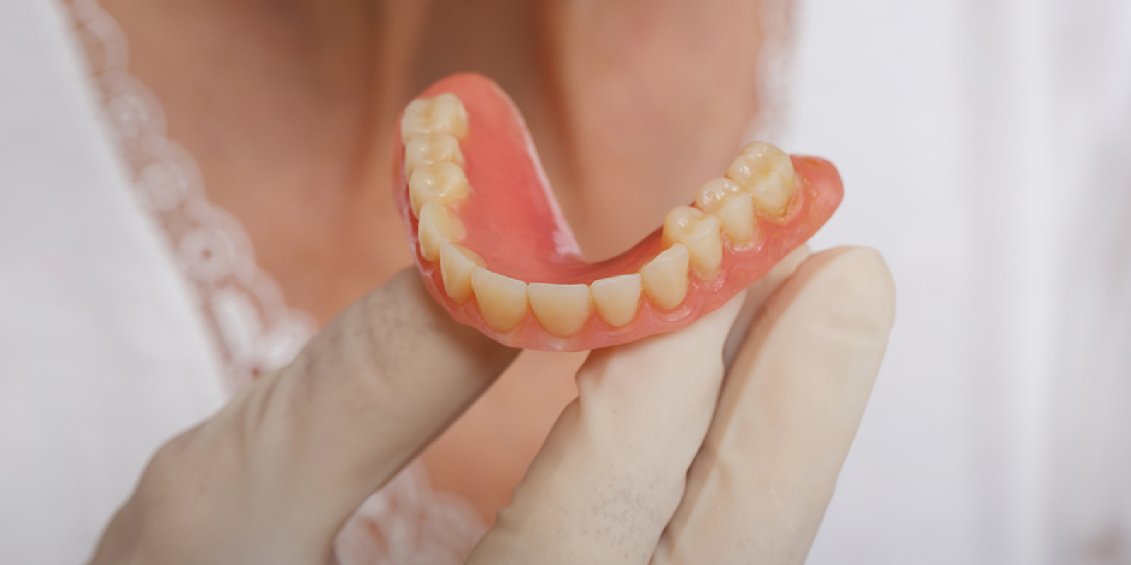 入れ歯(義歯)の種類・特徴について
